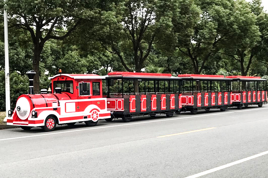 Kereta api persiaran besar tanpa landasan yang elegan dengan 24 tempat duduk separuh tertutup